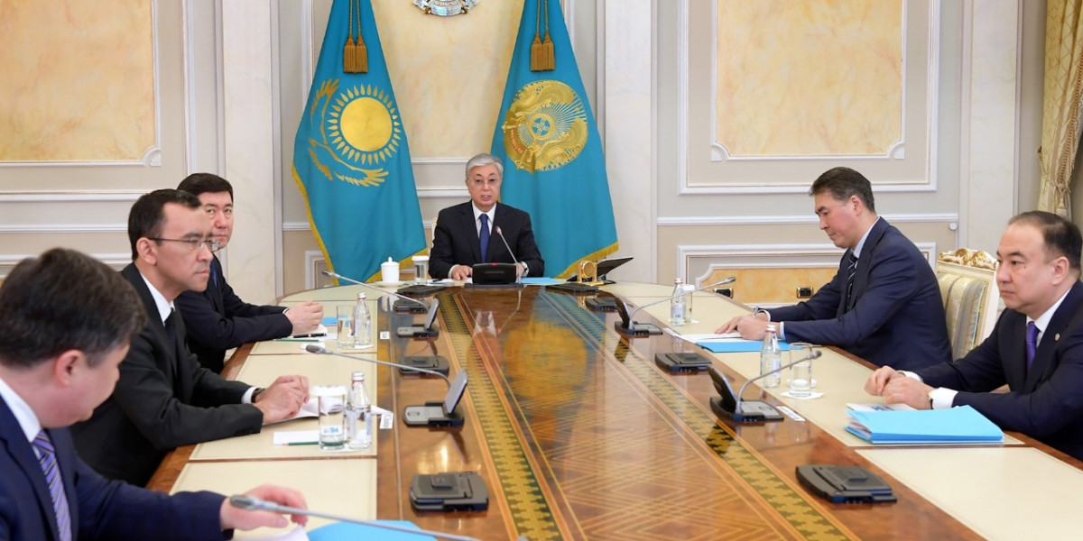 Президент Казахстана провел заседание Государственной комиссии по чрезвычайному положению