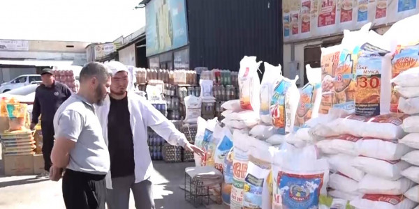 На юге Казахстана на 50% подорожали мука, сахар и масло