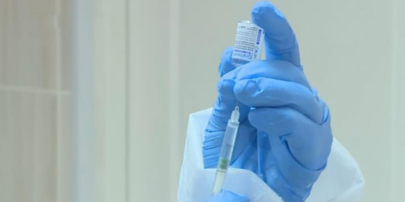 6 тысяч карагандинских учителей готовы получить прививку от COVID-19