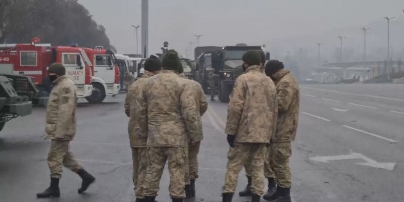 ОДКБ обеспечивает тыл казахстанским военным и полицейским