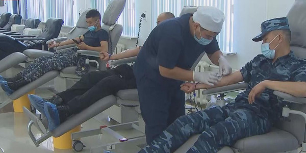 ДОНОР КҮНІ: елімізде 18 мың өз еркімен қан тапсырушы тіркелген