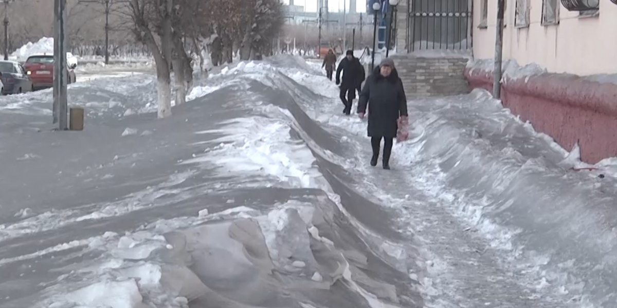 В Темиртау выявлены причины «черного снега»