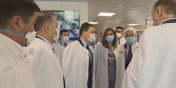 А.Мамин: Население должно иметь доступ к качественной медицинской продукции