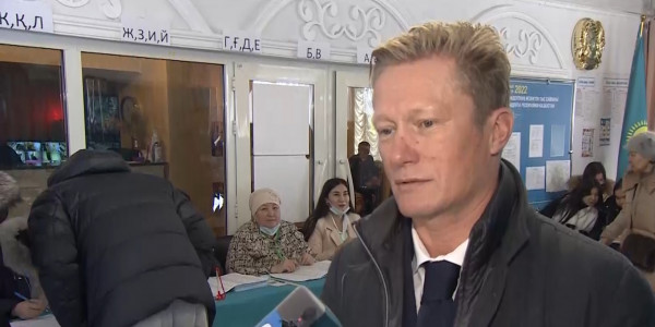 Александр Винокуров проголосовал в столице