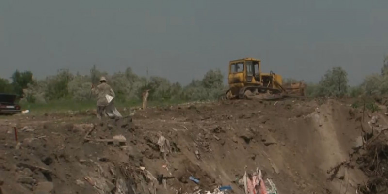 Более 50 стихийных свалок зафиксировали в Алматы инспекторы управления экологии