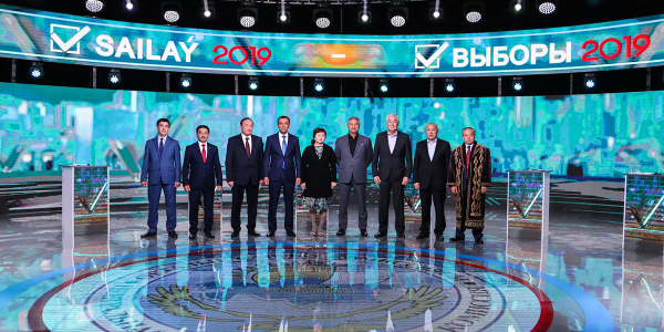 Дебаты кандидатов в президенты РК: фоторепортаж