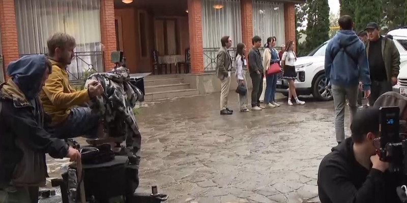 Қара адам түкті қара пизканы трахает