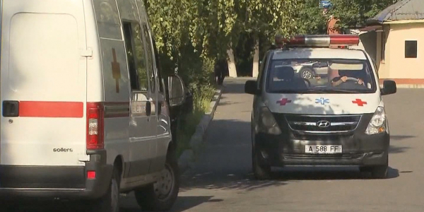 Почему Дениса Тена повезли не в ближайшую больницу