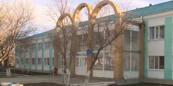 Қарасуда алғашқы қазақ мектебі салынып жатыр