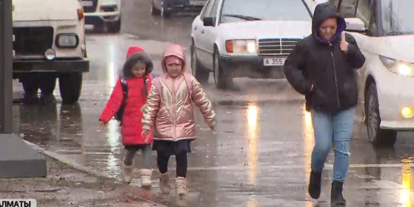 Алматы көшелері су астында қалды