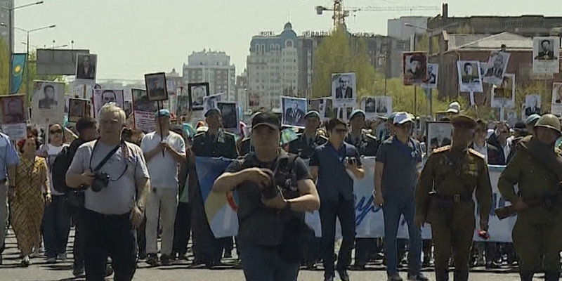 Порядка 140 тысяч человек приняли участие в шествии в Нур-Султан и Алматы