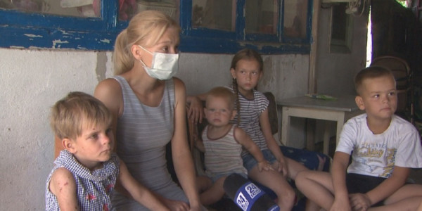 &laquo;Девочка-бабочка&raquo; из многодетной семьи нуждается в помощи