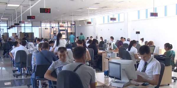 Автовладельцы подают заявки на легализацию иностранных авто в последний момент