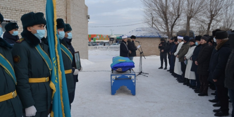 Погибших гвардейцев похоронили в Карагандинской области 