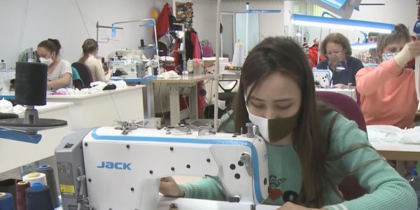 Предприятия и жители Кокшетау шьют многоразовые маски