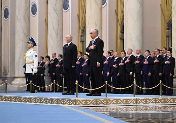 Торжественная церемония встречи Президента России состоялась в Акорде