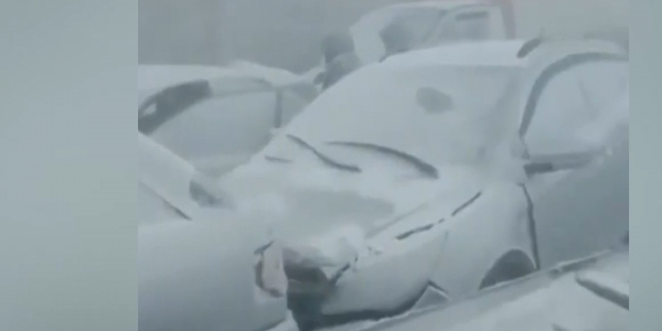 Из-за непогоды движение на трассах страны ограничено