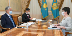К. Токаев принял председателя Счетного комитета по контролю за исполнением республиканского бюджета Н. Годунову