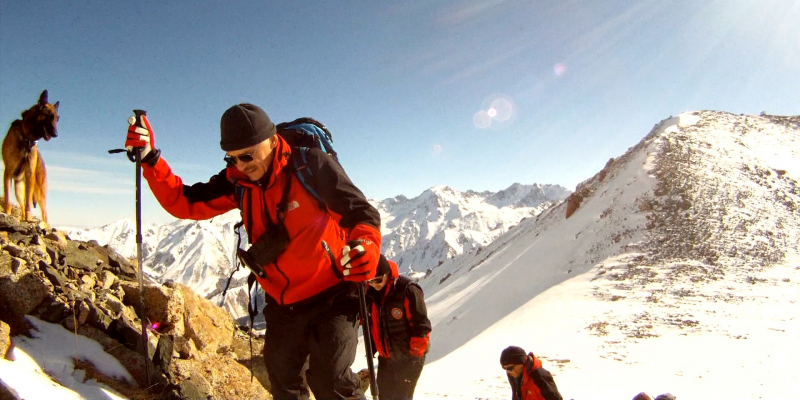 Катание на санках в горах едва не обернулось трагедией для алматинцев