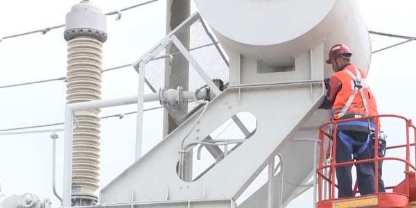 Масштабный ремонт электросетей начался в Карагандинской области