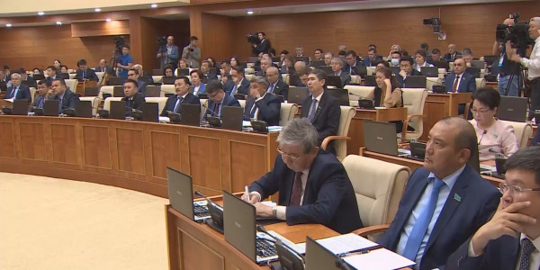 Республика күні ұлттық мереке болады