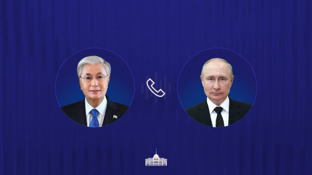 Глава государства провел телефонный разговор с Президентом России