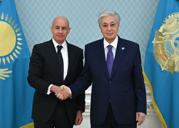 Глава государства принял президента Международной федерации лыжного спорта и сноуборда