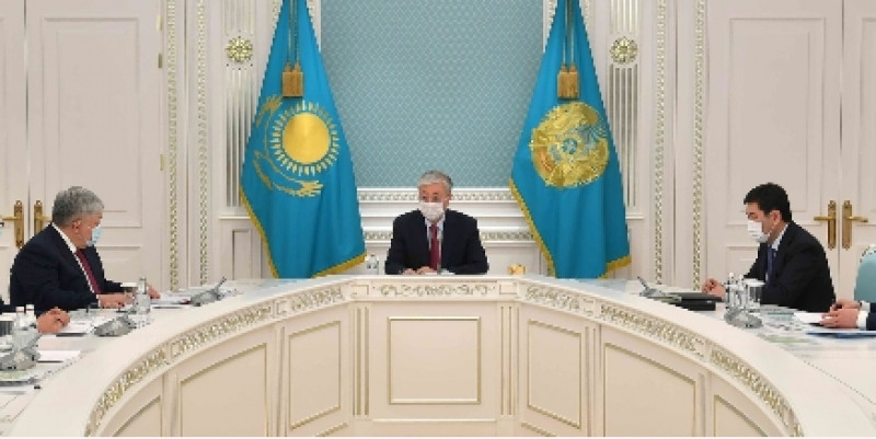 Президент провел совещание по переводу казахского языка на латинскую графику