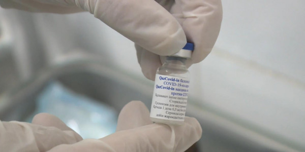 В регионах Казахстана началась вакцинация отечественным препаратом QazVac