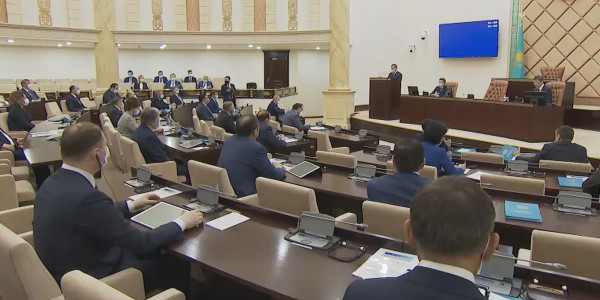 Парламент Сенаты жер қатынастары туралы заң жобасына түзету енгізіп, Мәжіліске жіберді