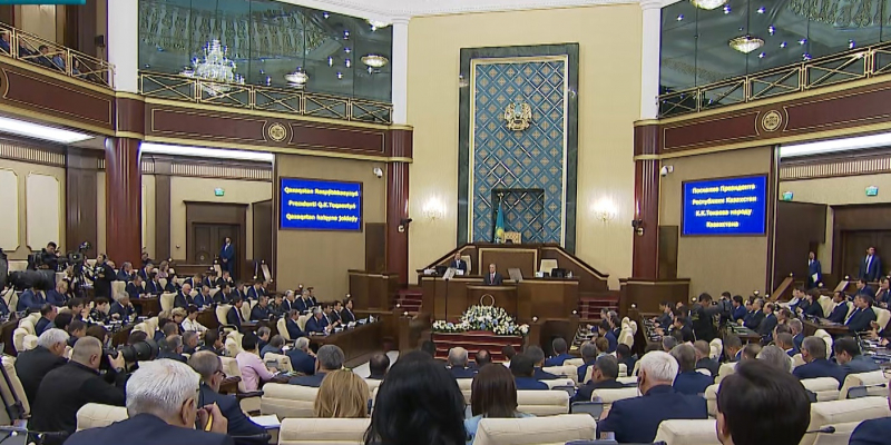 К.Токаев впервые озвучил Послание народу на совместном заседании палат парламента