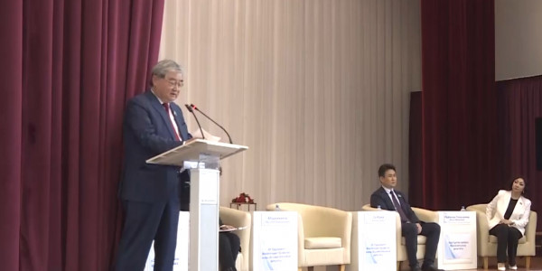 Сауытбек Абдрахманов: референдумның мән-маңызын халыққа түсіндіруге тиіспіз