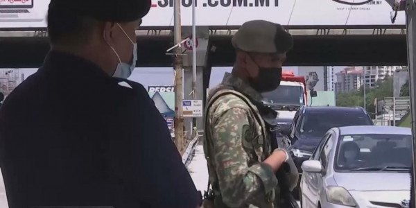 Гибель казахстанцев за рубежом: эксперты разбираются в причинах