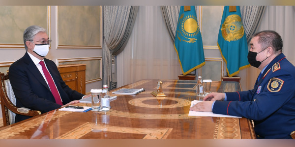 К. Токаев принял главу МВД Е. Тургумбаева