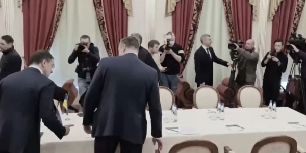 Украина мен Ресей арасында келіссөз жүріп жатыр