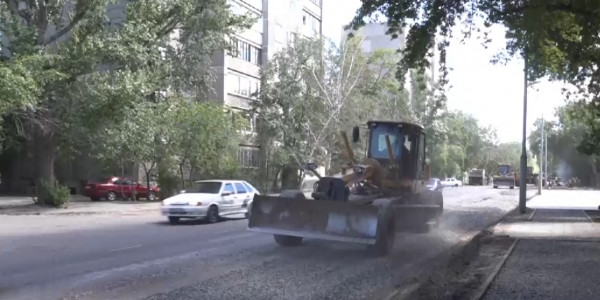 Павлодарда жол жөндеу жұмыстары қарқын алды