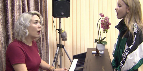 Данэлия Тулешова продолжает готовиться к &laquo;Детскому Евровидению&raquo;