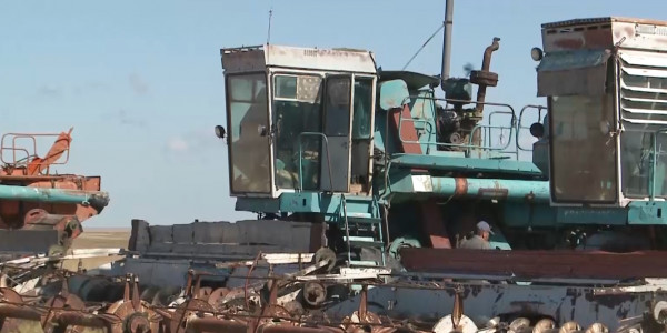 Фермеры в Костанайской области работают на изношенной технике