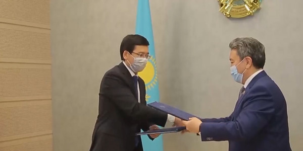 Между Библиотекой Елбасы и МОН РК подписан меморандум о сотрудничестве