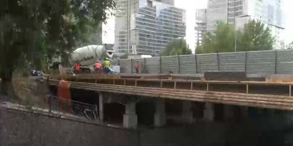 Первый этап реконструкции моста через реку Есентай завершен в Алматы