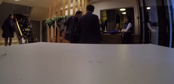 Гүлназ Жоланова ақ шубасын ұрлаған адамды іздеді