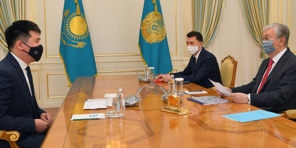 Мемлекет басшысы &laquo;Qazaq Republic&raquo; брендінің авторы Сәкен Жолдасты қабылдады