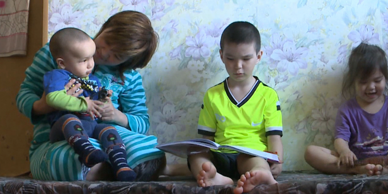Больше 160 тысяч многодетных семей в Казахстане получили АСП