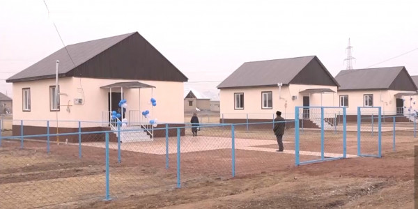 В Таразе бесплатное жилье получили нуждающиеся семьи