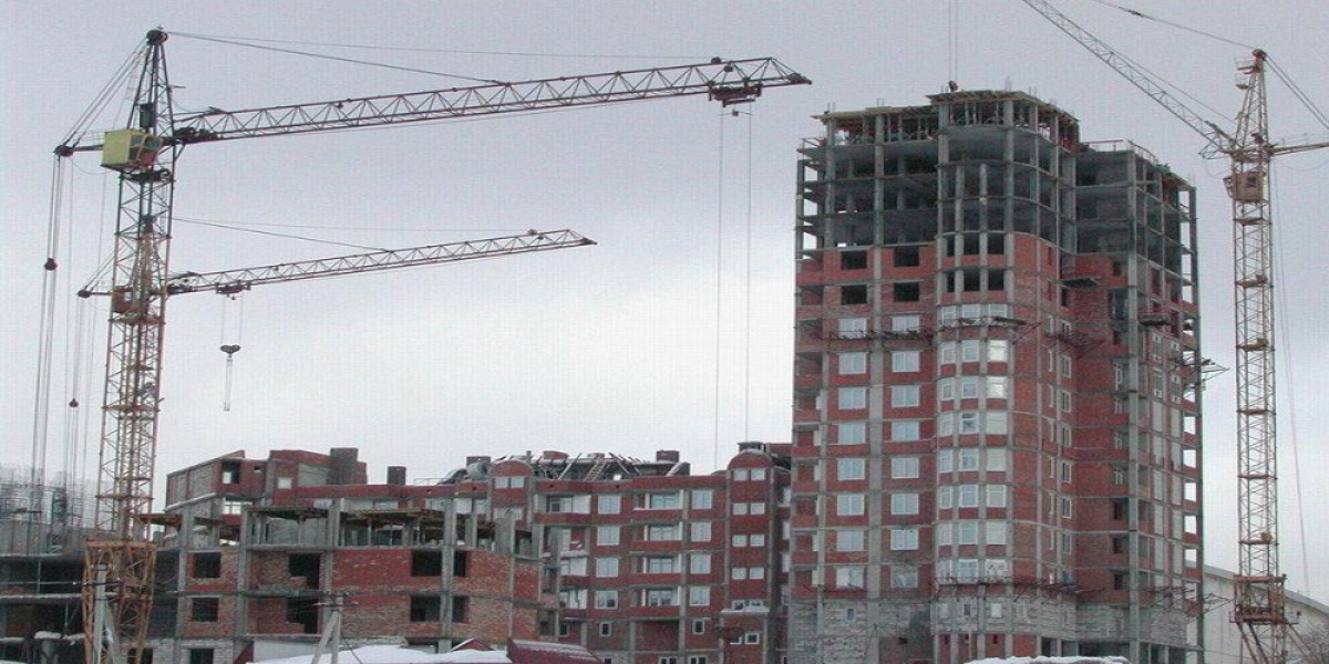 В Атырау строительство домов идет полным ходом