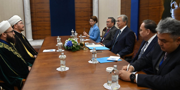 Қасым-Жомарт Тоқаев Ресей мұсылмандары қауымының өкілдерімен кездесті