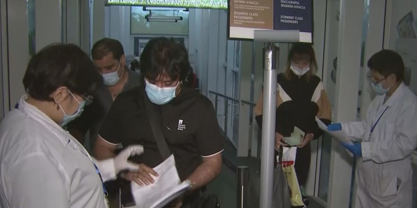 У трёх авиапассажиров в Алматы выявили COVID-19