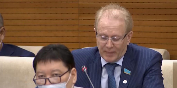 Депутаты требуют разобраться в вопросе необоснованного роста цен на ГСМ