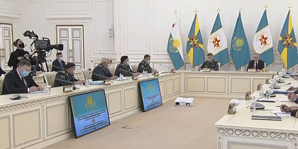Президент РК принял участие в расширенном заседании коллегии Минобороны