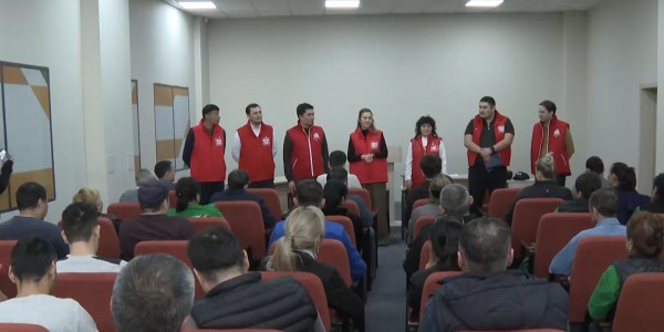 Представители НПК встретились с работниками и тренерским составом ледового дворца &laquo;Халык арена&raquo;